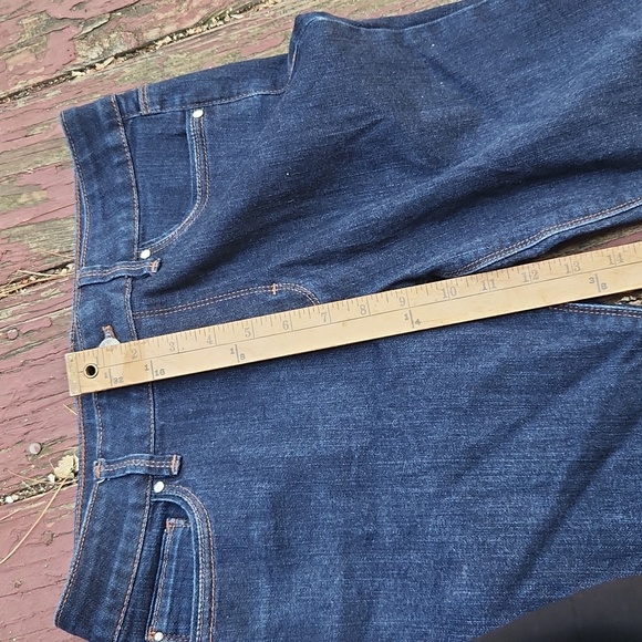 White House Black Market Jeans - Picture 10 of 11